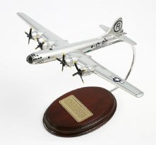 B-29 Enola gay
